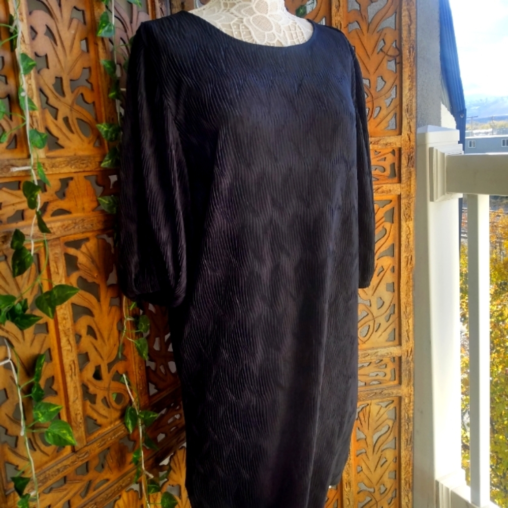 Mango flowy little black dress L